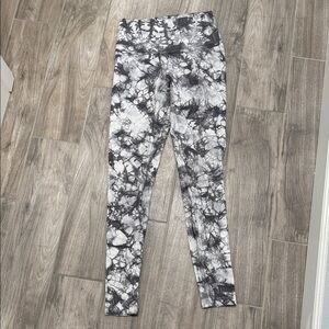 Lululemon Athletica Black and White Tie-Dye Leggings